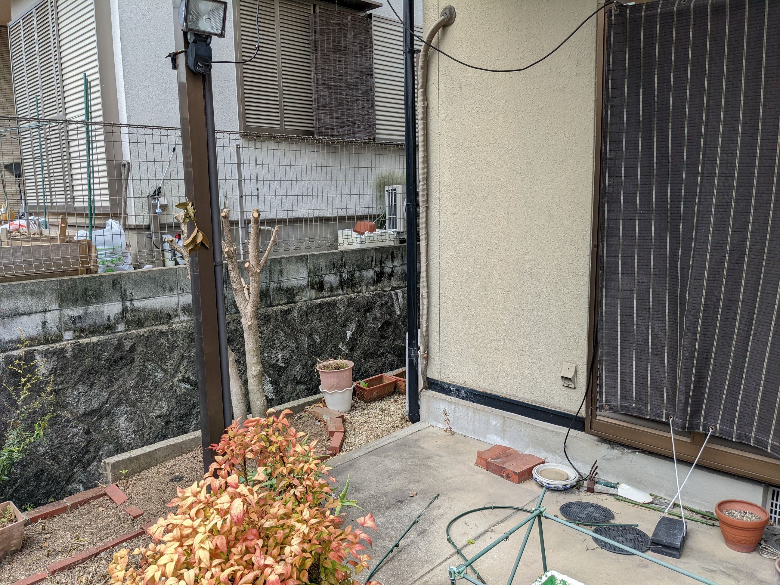 奈良県北葛城郡 草刈り、剪定、刈込み 80㎡、カシ、ヤマモモ、キンモクセイ、ウバメガシ 令和4年 8月 7日、10日